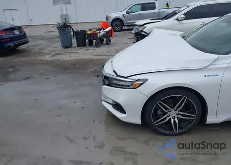 2022 Honda Accord Hybrid Touring z USA, uszkodzony, nr VIN 1HGCV3F95NA002352